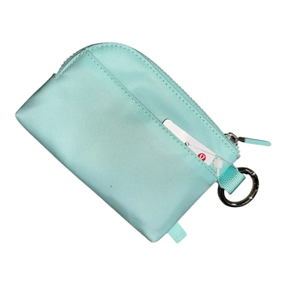 Lululemon Clippable Card Pouch, Ideal Mint / White OS NWT - Picture 2 of 3